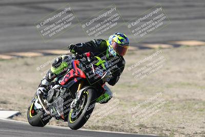 media/Jan-15-2026-Racers Edge (Thu) [[dfebeb70ab]]/3-B Group/Session 2 (Bowl Exit)/